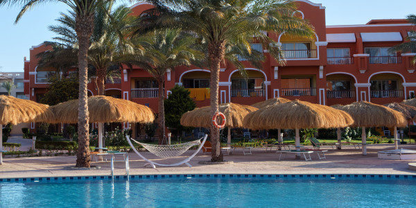 Proyectos Construcción de Piscinas en Cádiz · Piscinas para Comunidades Vecinos / Propietarios